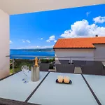 Tatjana Mit Zwei Schlafzimmer Crikvenica