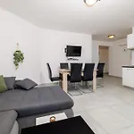 Tatjana Mit Zwei Schlafzimmer
