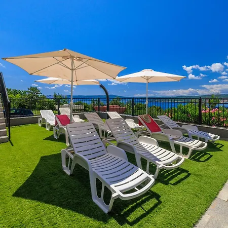 Appartamento Tatjana Mit Zwei Schlafzimmer Crikvenica