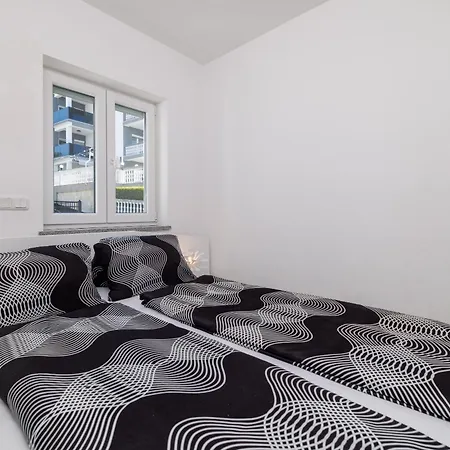 Tatjana Mit Zwei Schlafzimmer Appartamento