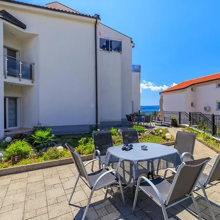 Appartamento Tatjana Mit Zwei Schlafzimmer Crikvenica