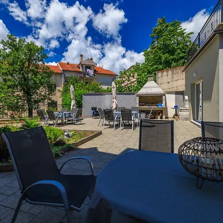 Tatjana Mit Zwei Schlafzimmer Crikvenica