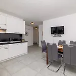 Tatjana Mit Zwei Schlafzimmer Crikvenica