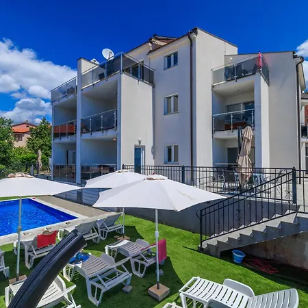 Apartman Tatjana Mit Zwei Schlafzimmer