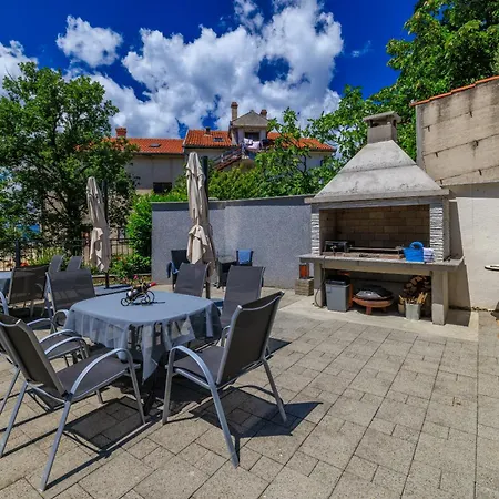 Tatjana Mit Zwei Schlafzimmer