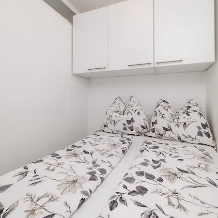 Daire Tatjana Mit Zwei Schlafzimmer
