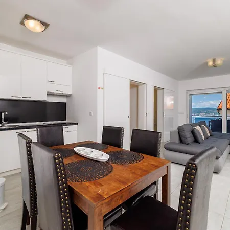Tatjana Mit Zwei Schlafzimmer Apartment