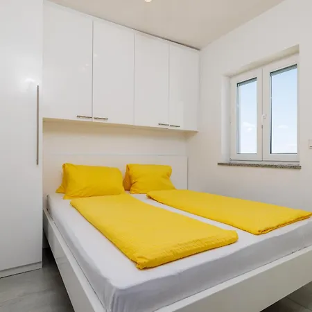 Apartment Tatjana Mit Zwei Schlafzimmer *