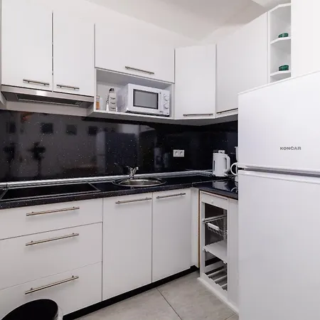 Tatjana Mit Zwei Schlafzimmer Apartment Crikvenica