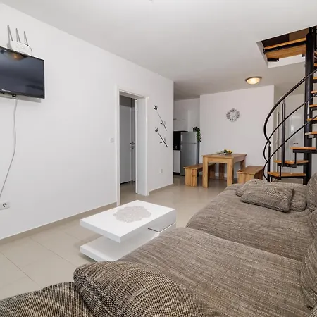 Tatjana Mit Zwei Schlafzimmer Apartment Crikvenica