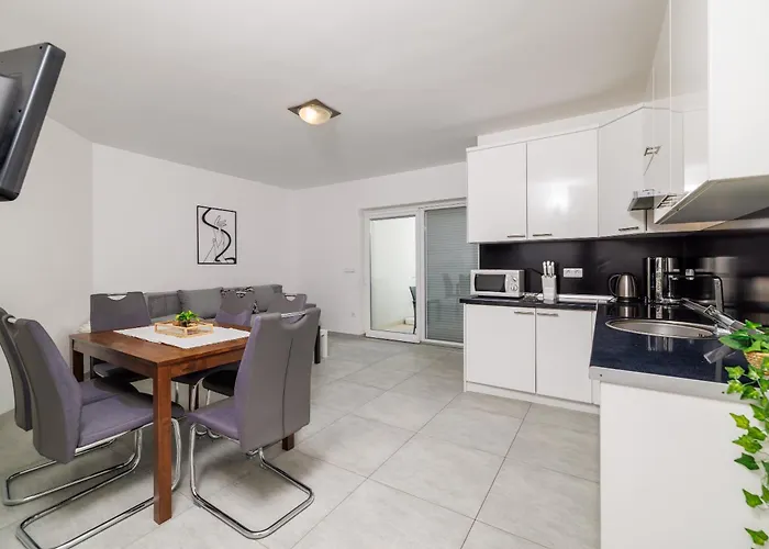 Tatjana Mit Zwei Schlafzimmer Apartman *