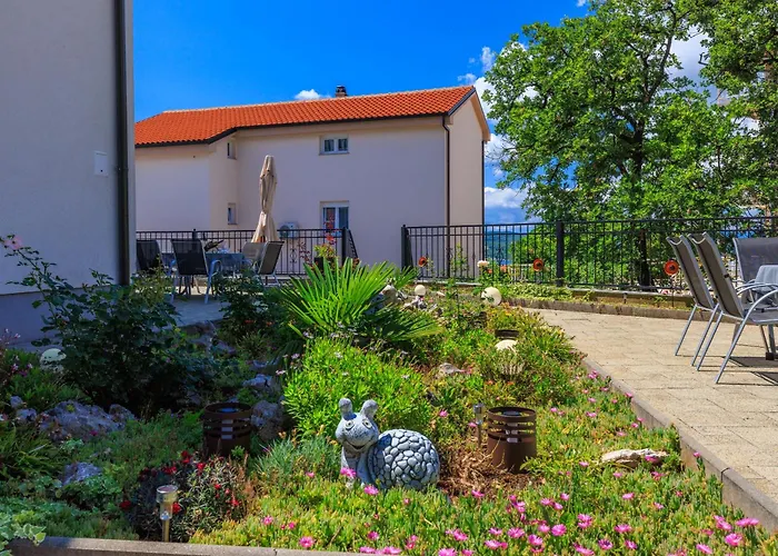 Apartman Tatjana Mit Zwei Schlafzimmer Crikvenica