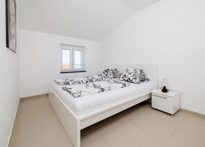 Tatjana Mit Zwei Schlafzimmer *